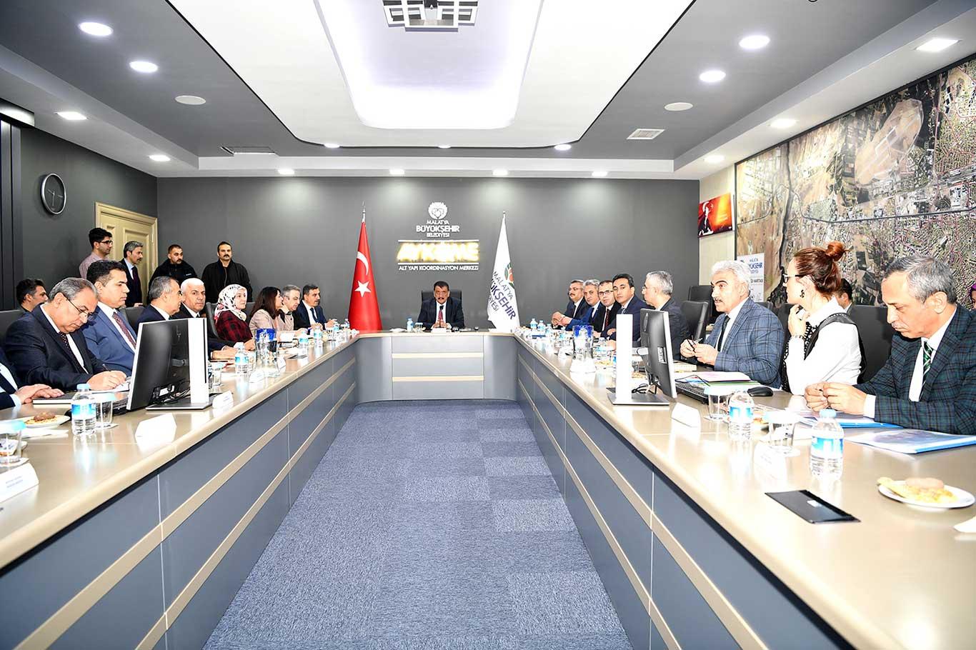 Malatya'da "Malatya Turizm ve Değerlendirme Toplantısı" gerçekleştirildi Malatya'da "Malatya Turizm ve Değerlendirme Toplantısı" gerçekleştirildi